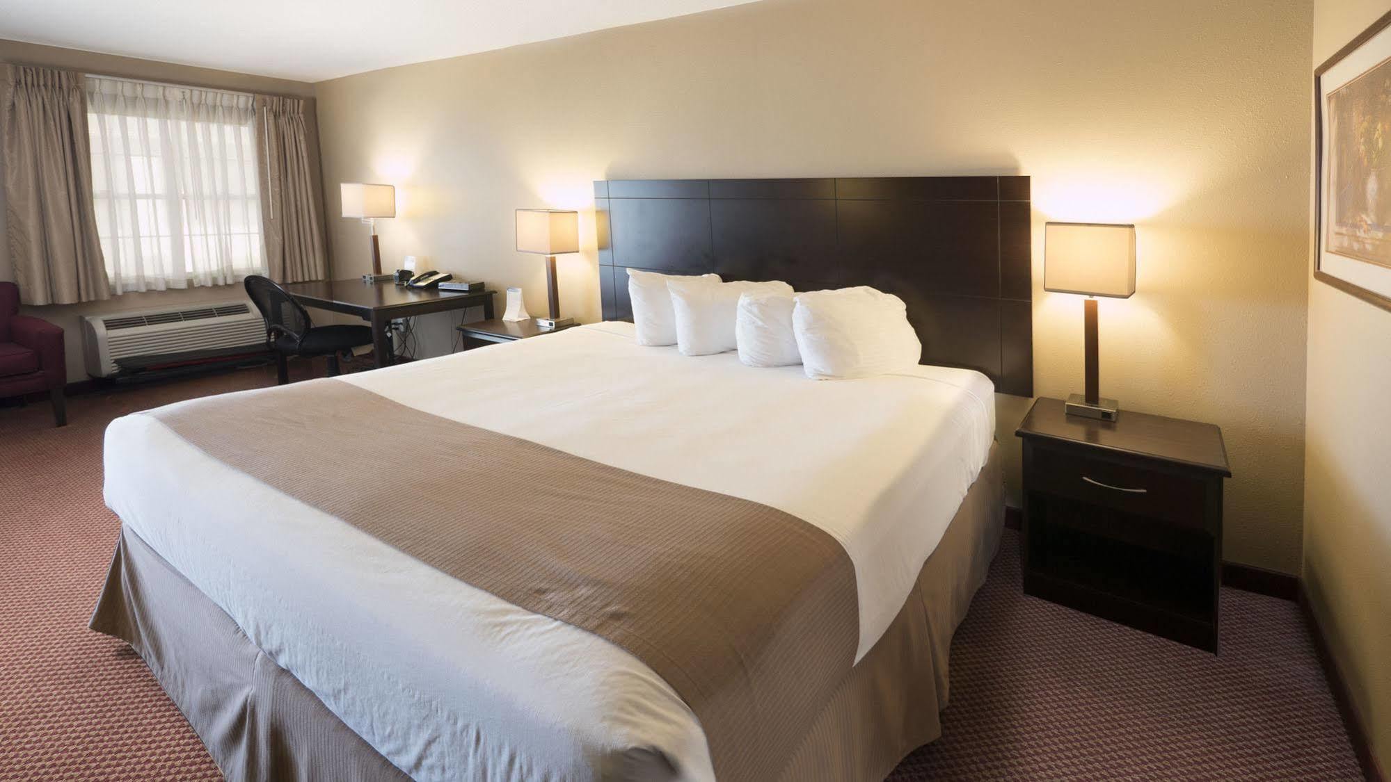 Moberly Inn & Suites Dış mekan fotoğraf
