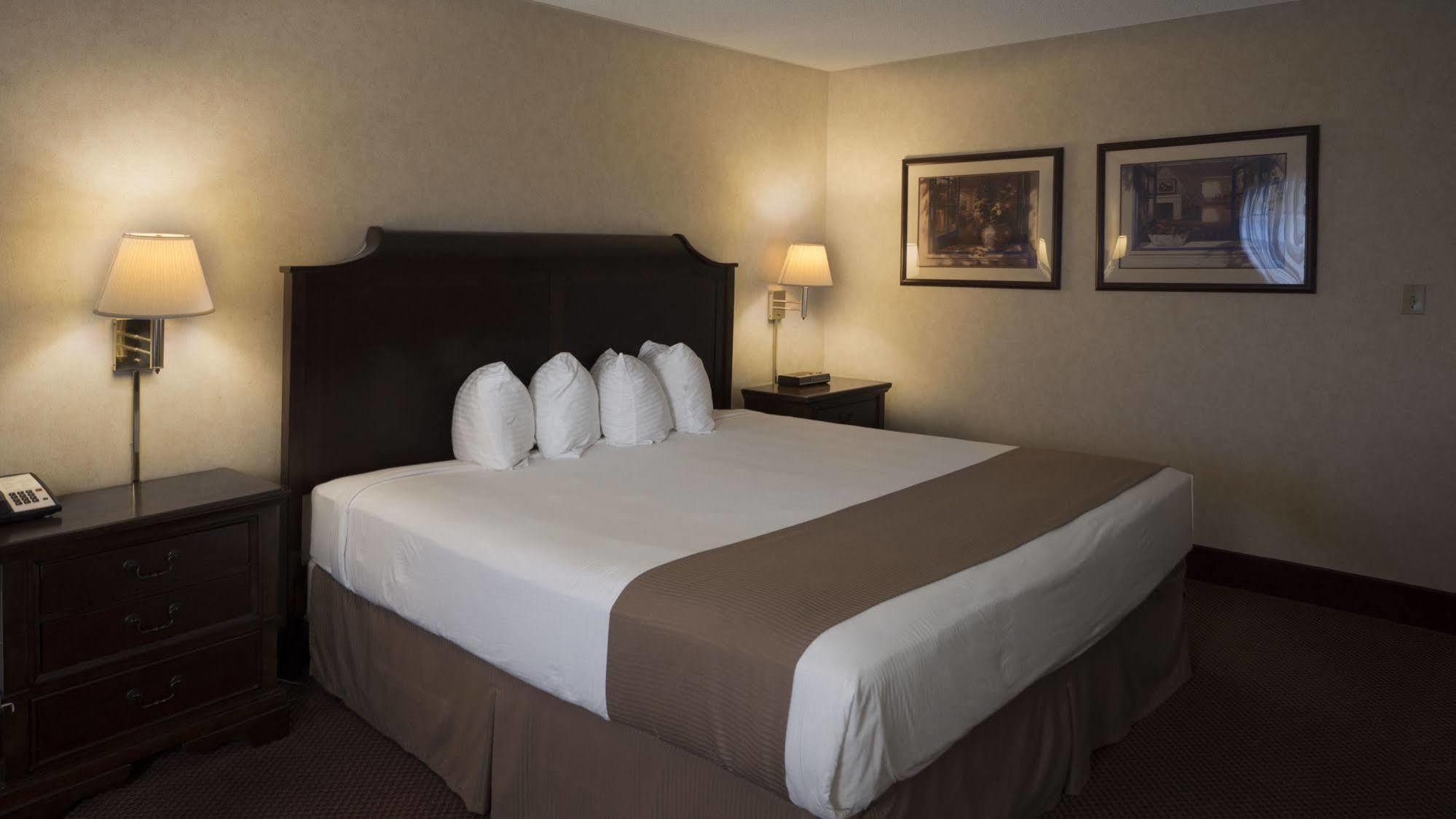 Moberly Inn & Suites Dış mekan fotoğraf